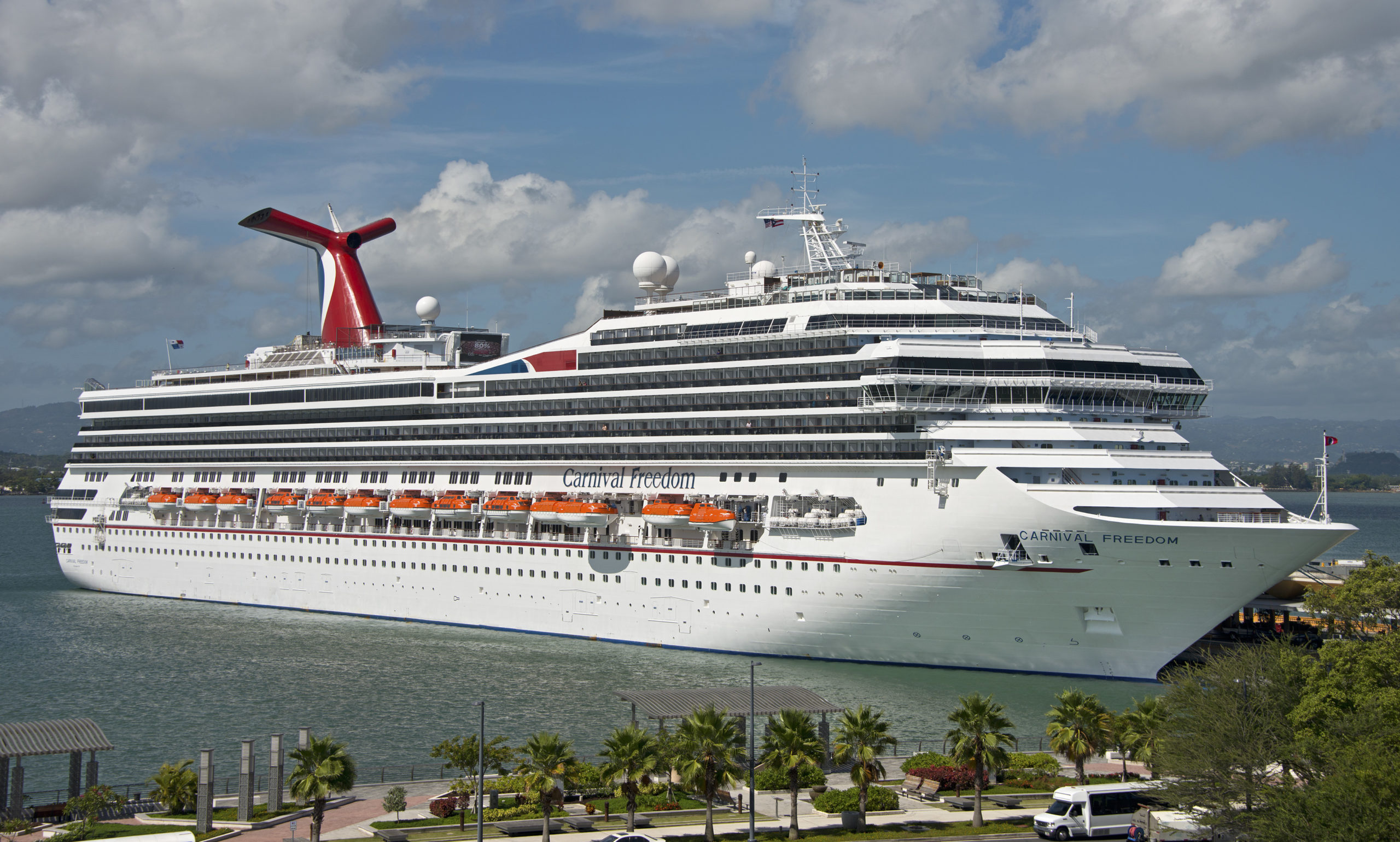 Katy s Gone Cruising Carnival Freedom Offers The Latest In Family Fun 